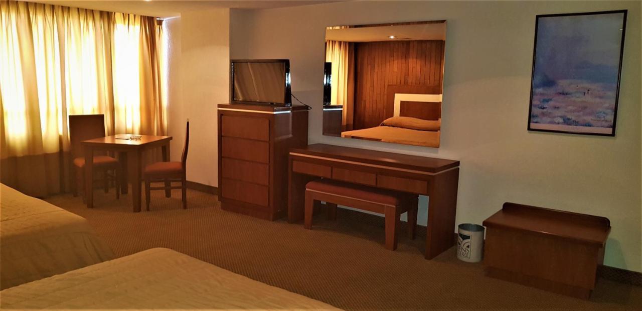 Hotel Finisterre メキシコシティ エクステリア 写真