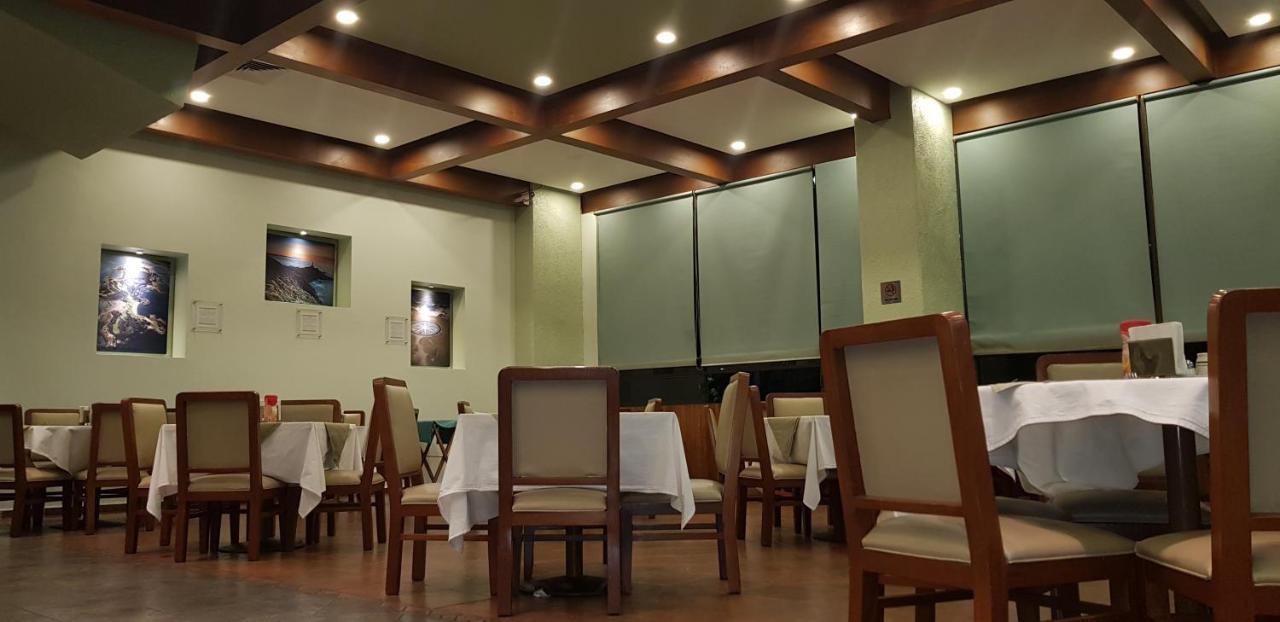 Hotel Finisterre メキシコシティ エクステリア 写真