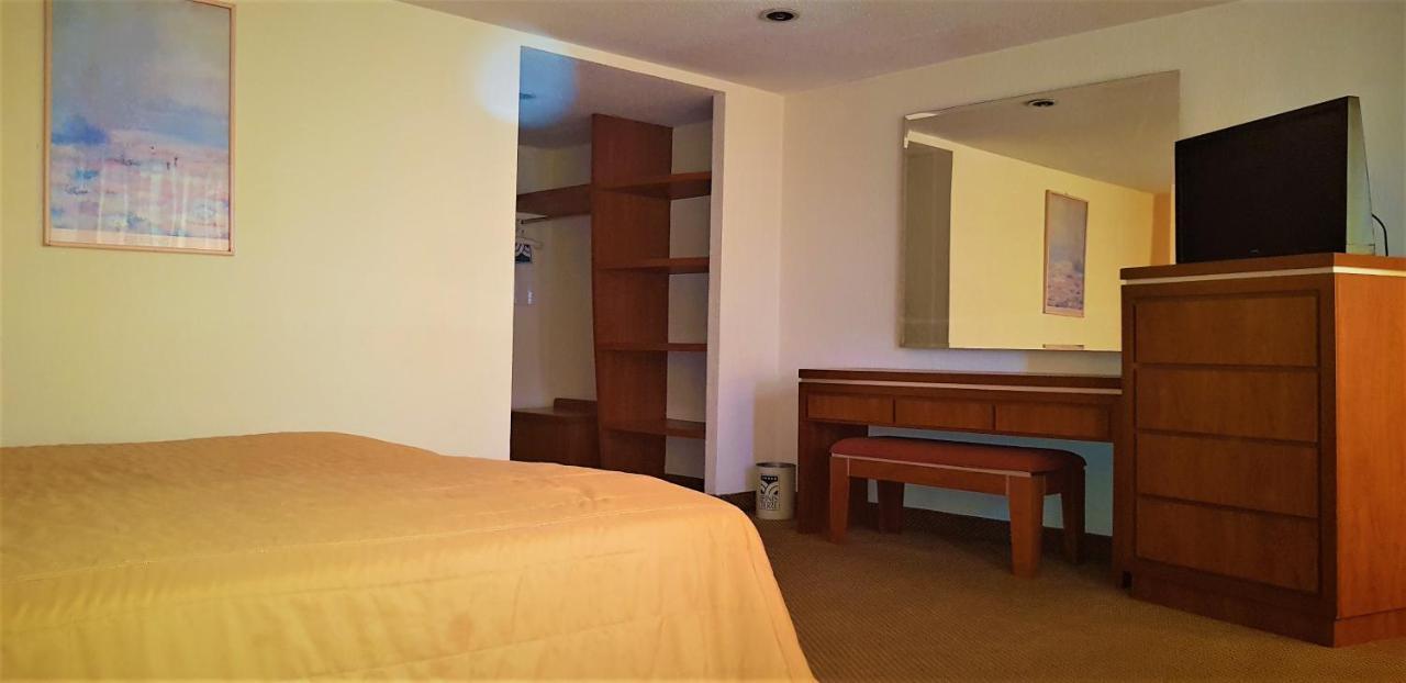 Hotel Finisterre メキシコシティ エクステリア 写真
