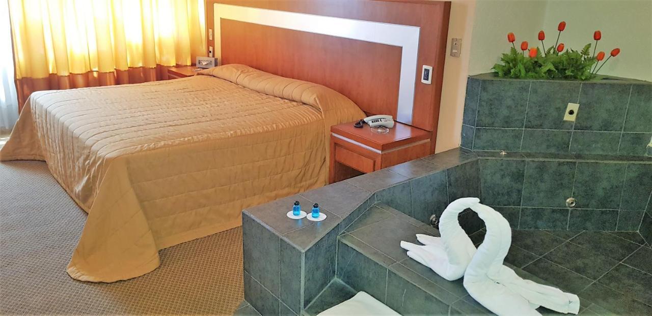Hotel Finisterre メキシコシティ エクステリア 写真