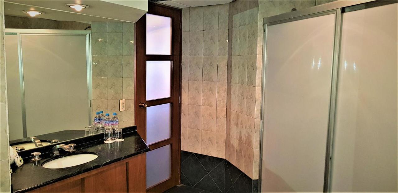 Hotel Finisterre メキシコシティ エクステリア 写真